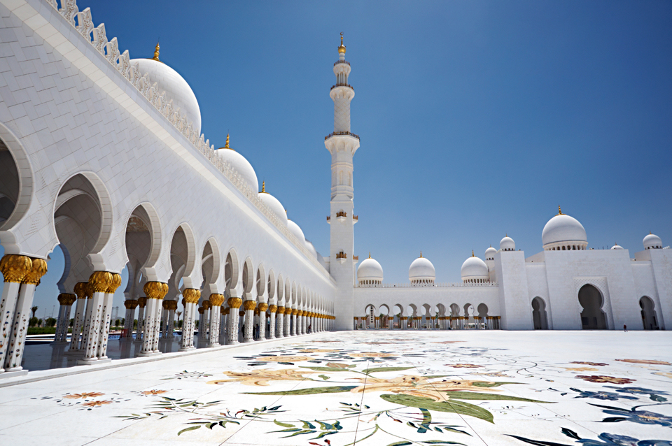 Sheik Zayed Grand Mosque, an elaborate modern example of traditionalist...